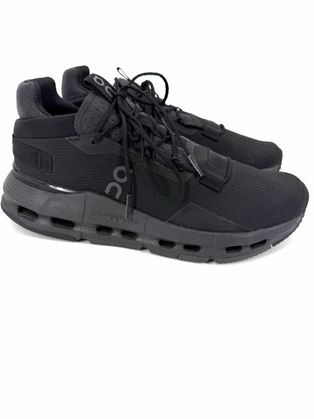 On Running Cloud Nova Women’s Sneaker Sz 8.5US Black / Eclipse